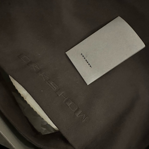 RICK OWENS DRKSHDW Abstract
high-top sneakers
Black/White - Picture 3 of 5